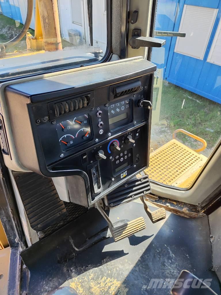 CAT D 6 R XL Buldozer sobre oruga