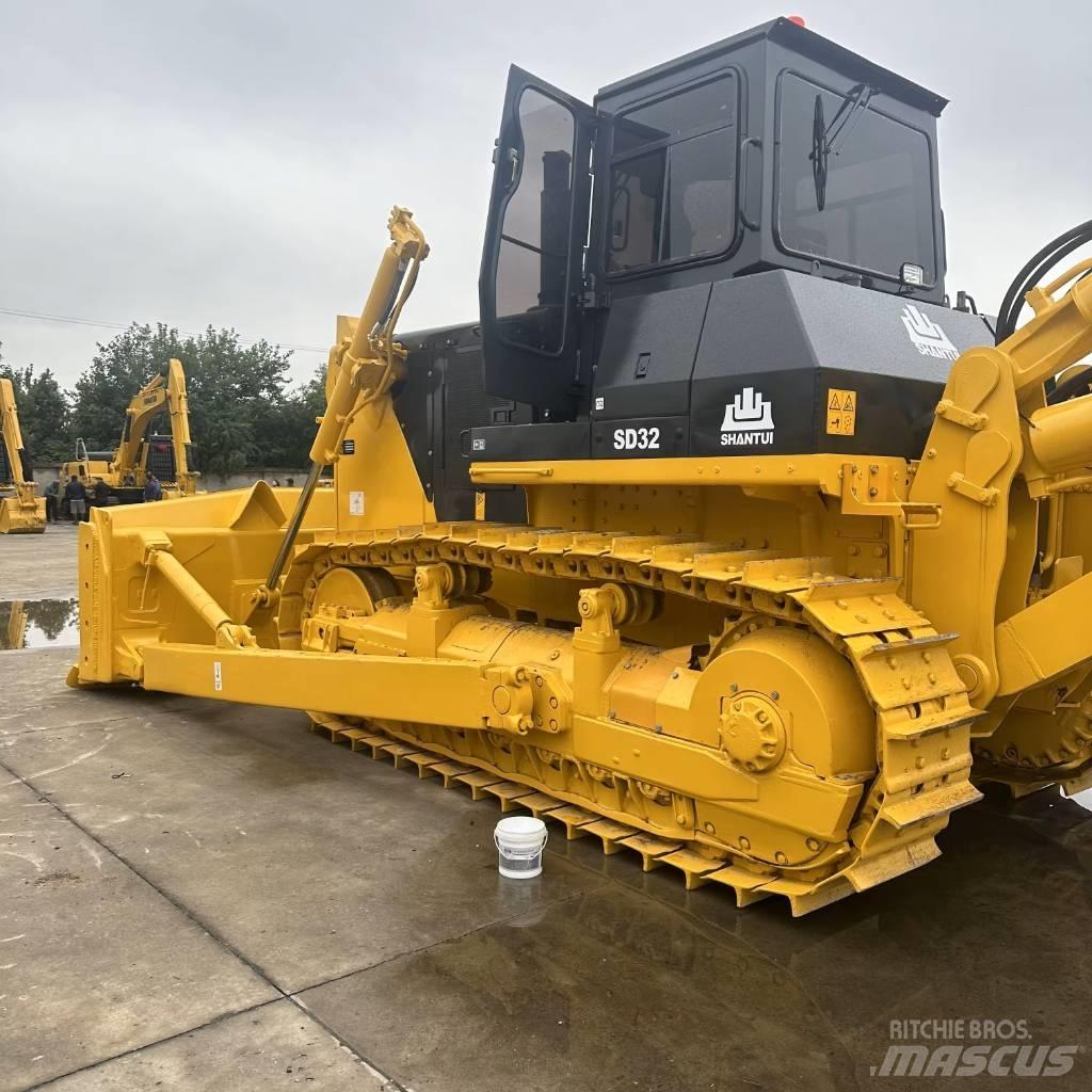 Shantui SD32 Buldozer sobre oruga