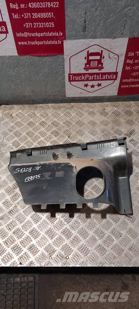 Scania 94 D.   1390075 Cabinas