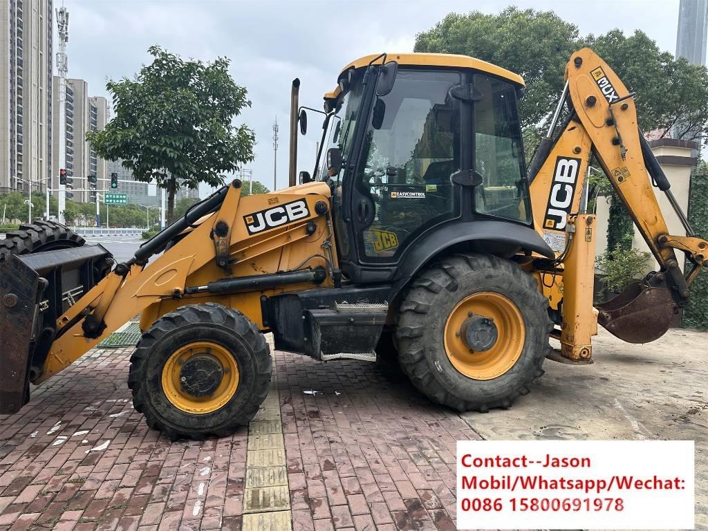 JCB 3 CX 4 T Retrocargadoras