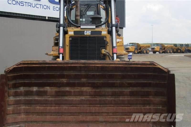 CAT D6R Buldozer sobre oruga