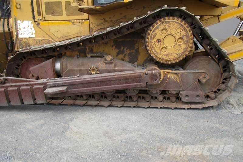 CAT D6R Buldozer sobre oruga