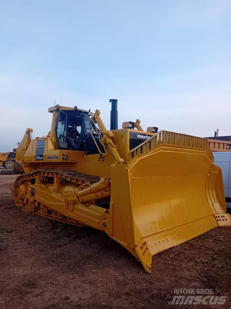 Komatsu D375AX Buldozer sobre oruga