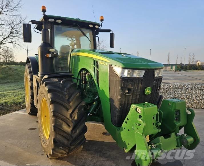 John Deere 8320 R Tractores
