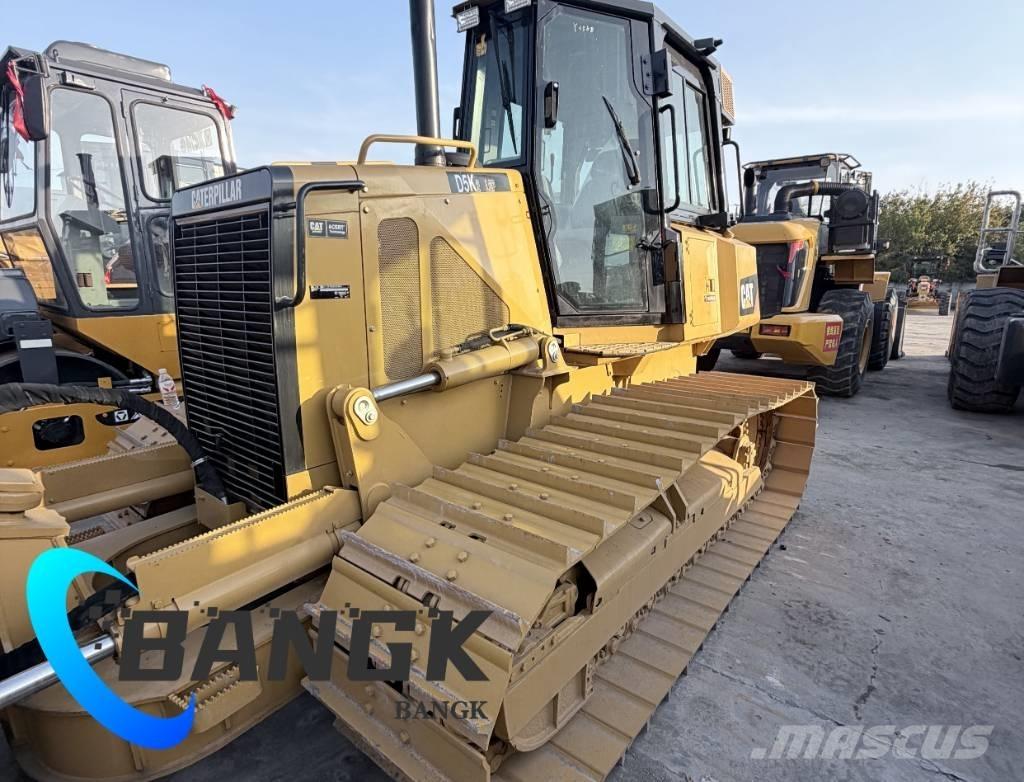 CAT d5k Buldozer sobre oruga
