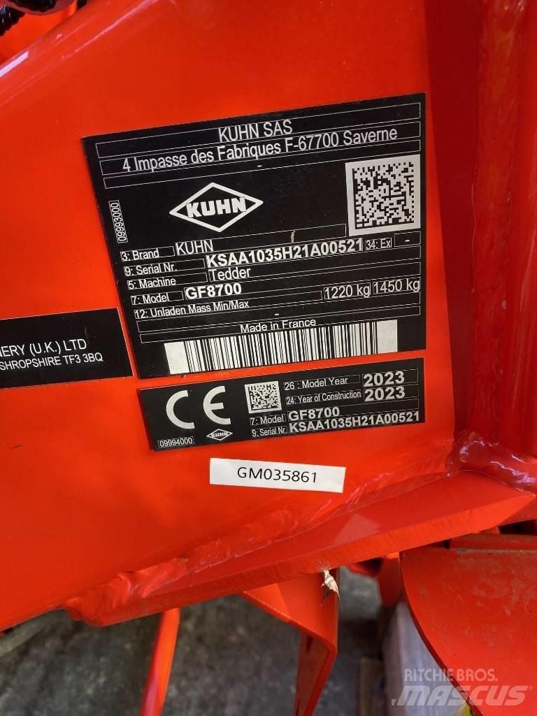 Kuhn GF 8700 Rastrilladoras y rastrilladoras giratorias