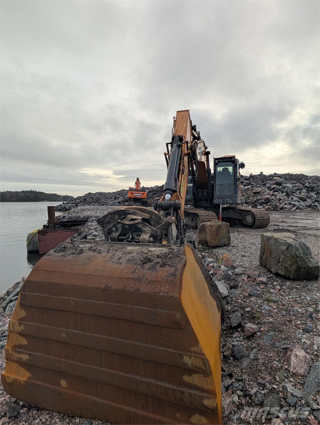 CASE CX 245D SR Excavadoras sobre orugas