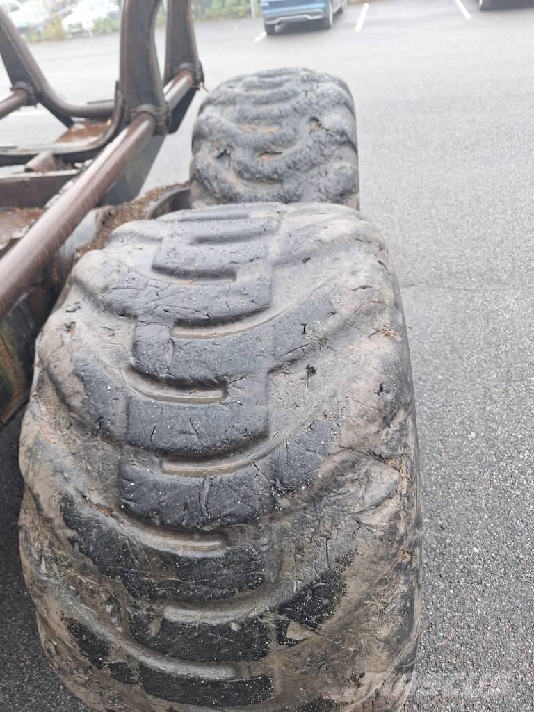 Timberjack 1010B Transportadoras