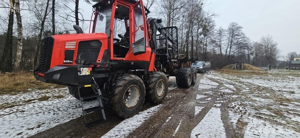 Komatsu 835 Transportadoras