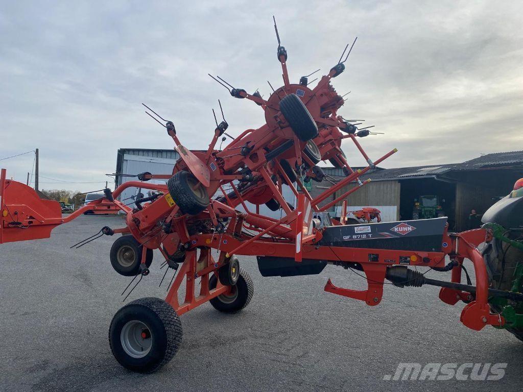 Kuhn GF8712T Rastrilladoras y rastrilladoras giratorias
