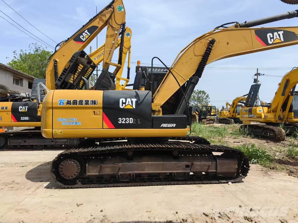 CAT 323 D Excavadoras sobre orugas