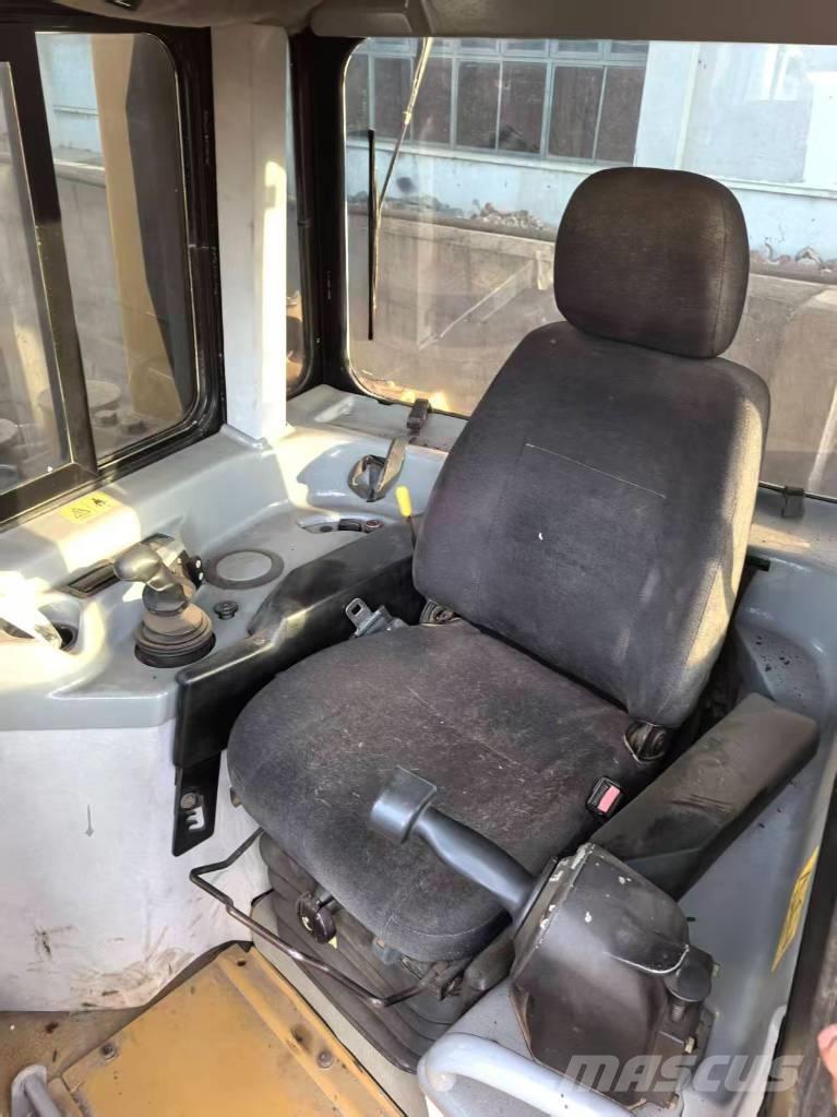 CAT CAT D6R Buldozer sobre oruga