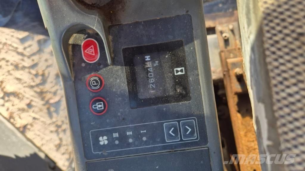 JCB JS 130 Excavadoras sobre orugas