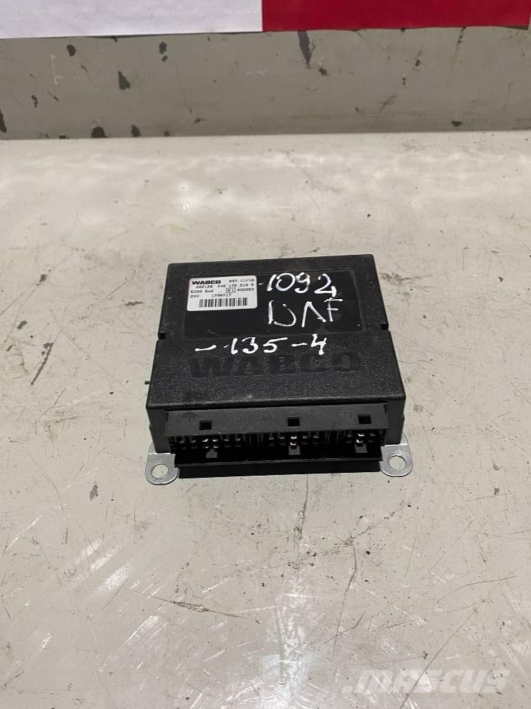 DAF XF 105.  1738717 Componentes electrónicos