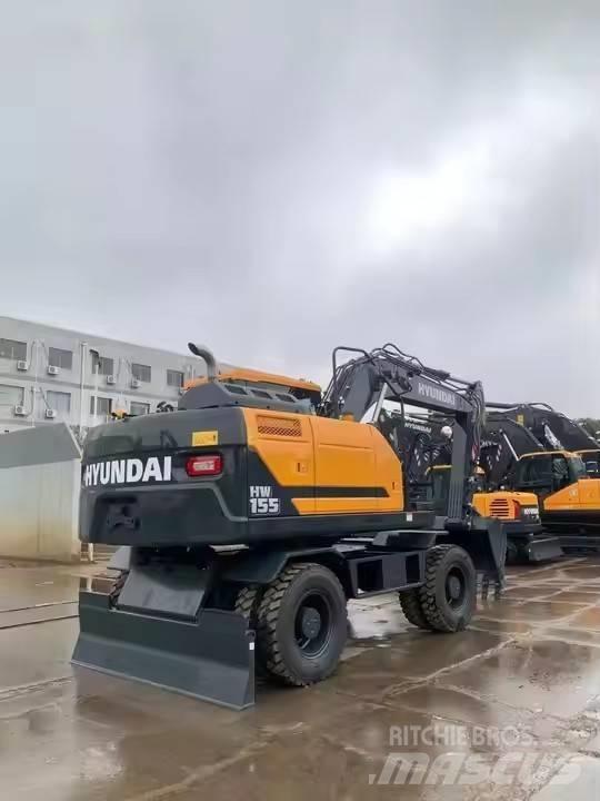 Hyundai HW155 Excavadoras de ruedas