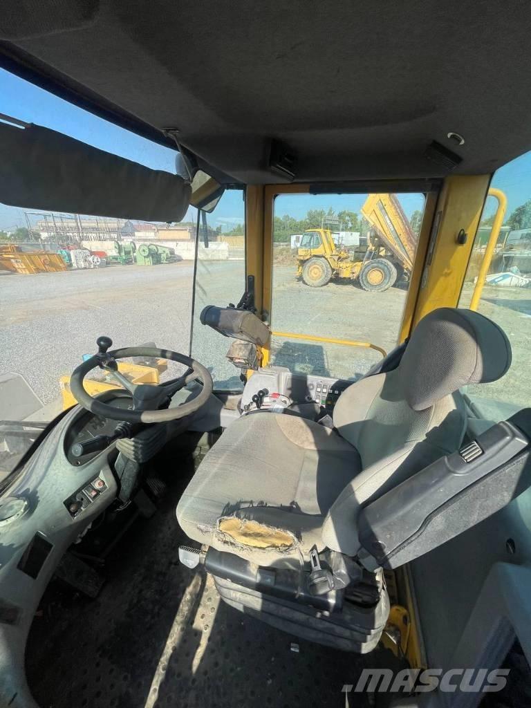 Volvo L 120 E Cargadoras sobre ruedas