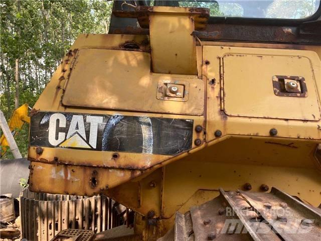 CAT D4H Buldozer sobre oruga