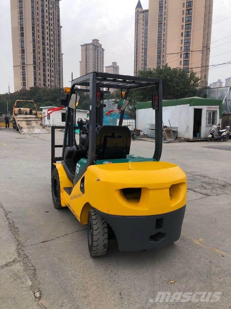 Komatsu FD30 Camiones diesel