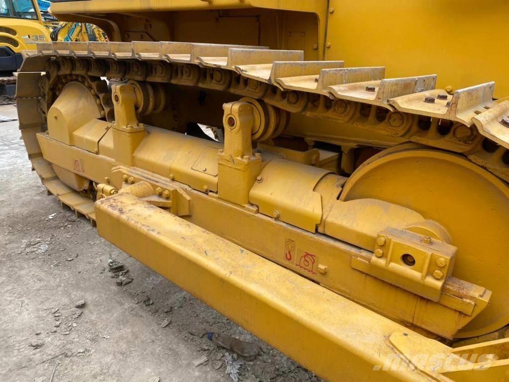 Shantui SD 16 Buldozer sobre oruga