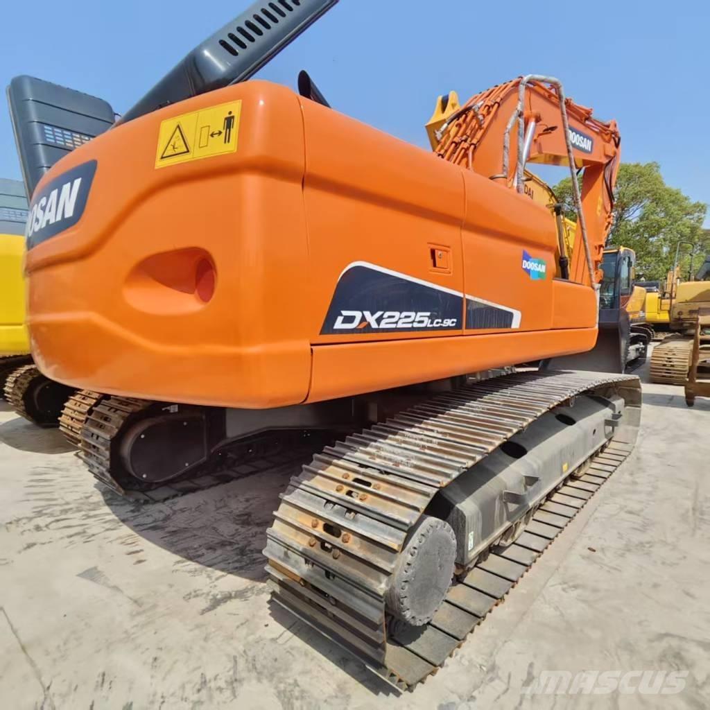 Doosan DX225LC-9C Excavadoras sobre orugas