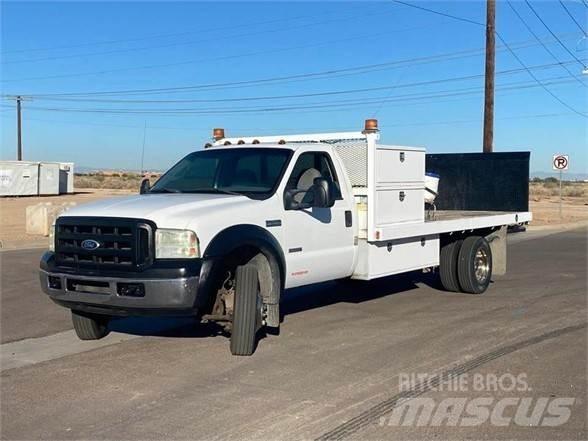 Ford F550 Camiones de cama baja