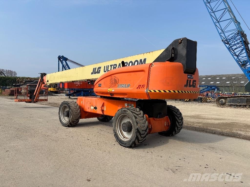 JLG 1350 SJP Plataformas con brazo de elevación telescópico