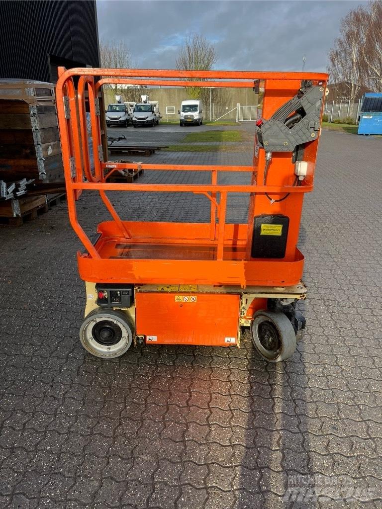 JLG 1230 ES Plataformas con jaula de elevación