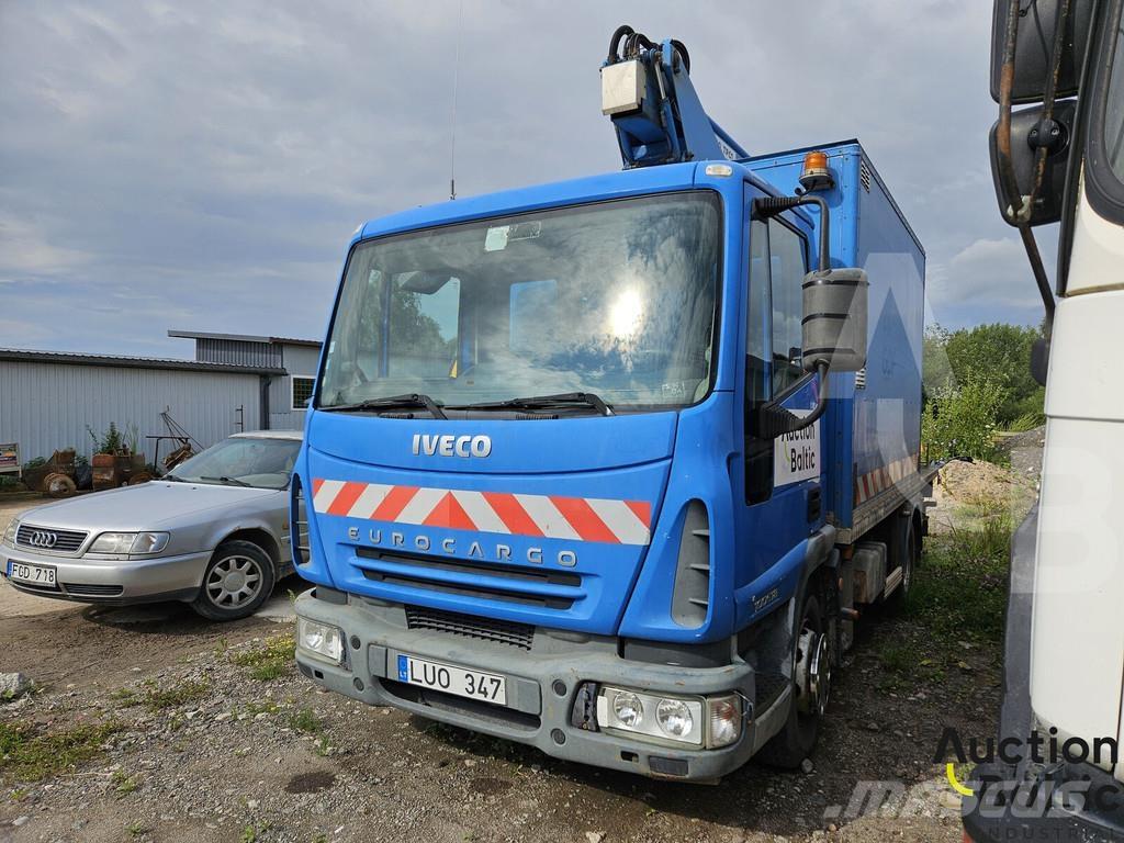 Iveco 100E 18 Plataformas sobre camión
