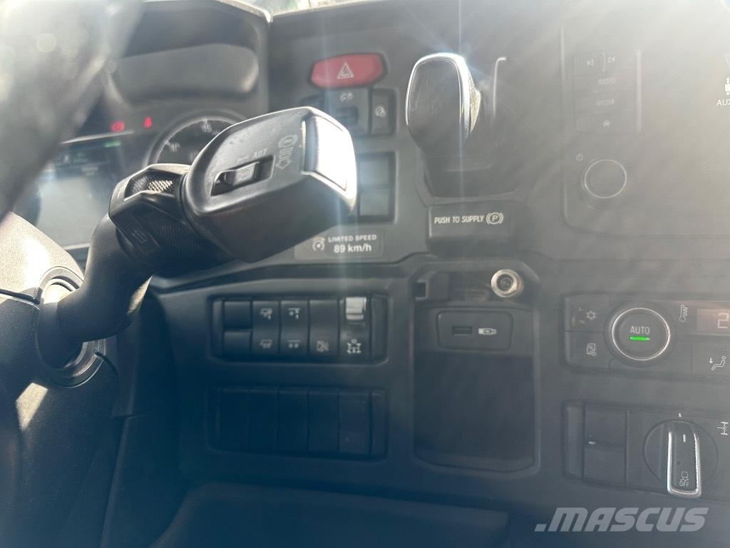 Scania P 370 6x2*4 Camiones elevadores de gancho