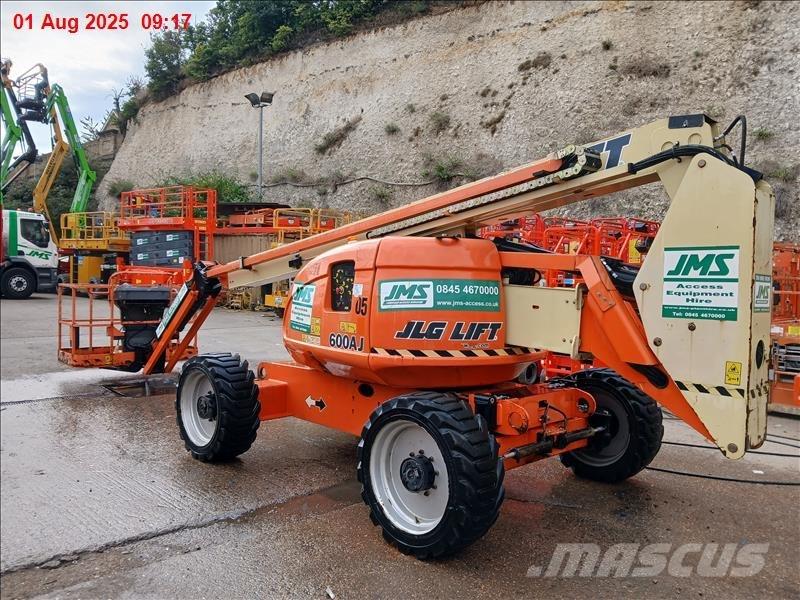 JLG 600 AJ Plataformas con brazo de elevación manual