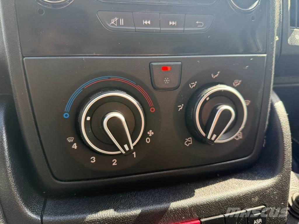 Citroën Jumper Caja abierta/laterales abatibles