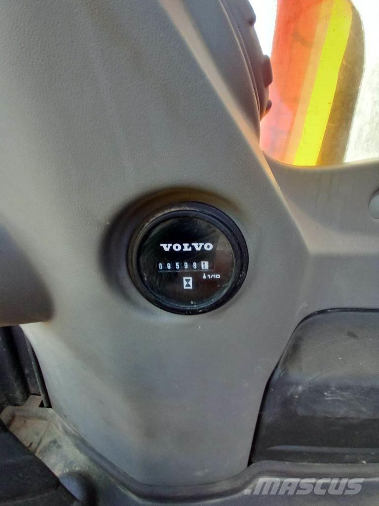 Volvo ECR 235 E Excavadoras sobre orugas