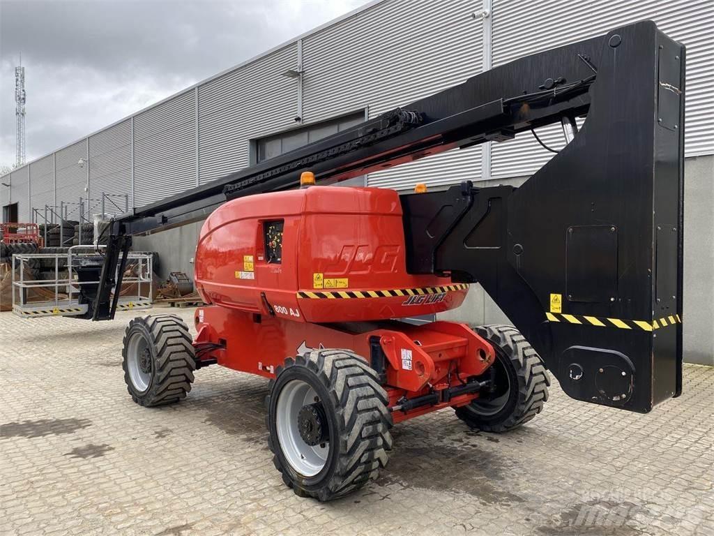 JLG 800AJ Plataformas con brazo de elevación manual