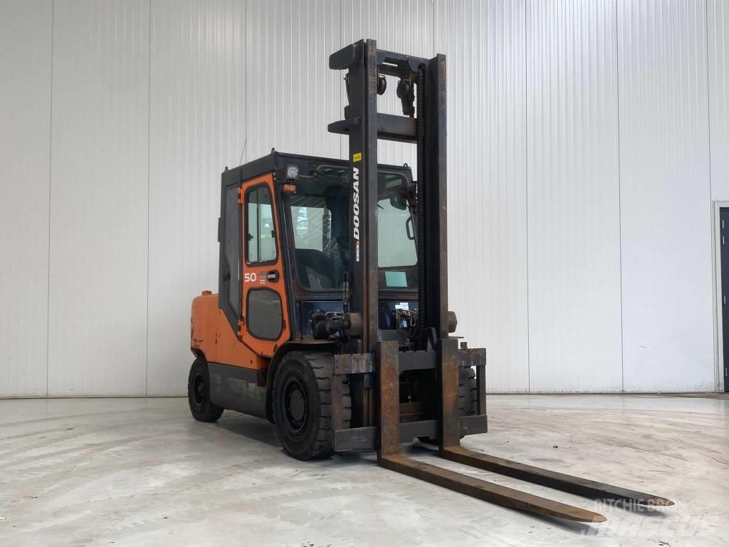 Doosan D50SC-7 Camiones diesel