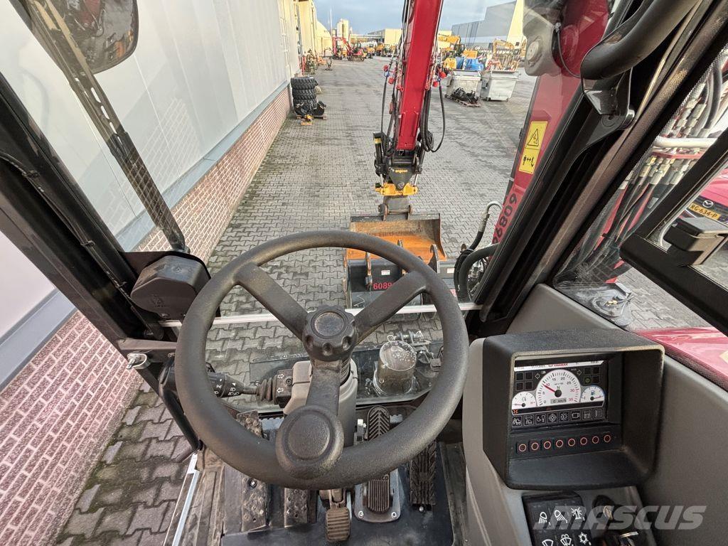 Yanmar YAN B110W Excavadoras de ruedas