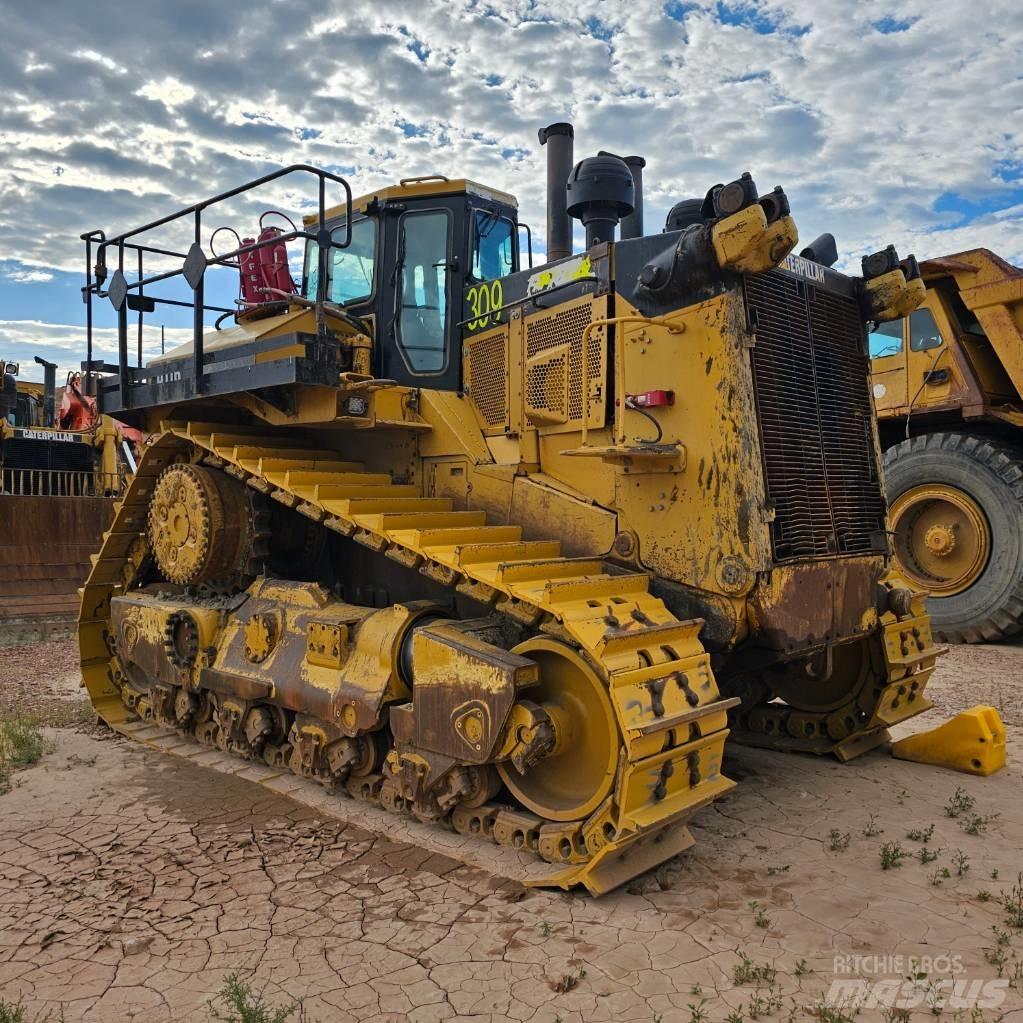 CAT D11R Buldozer sobre oruga