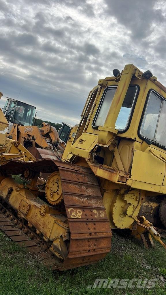 CAT D 4 H Plataformas y cucharones
