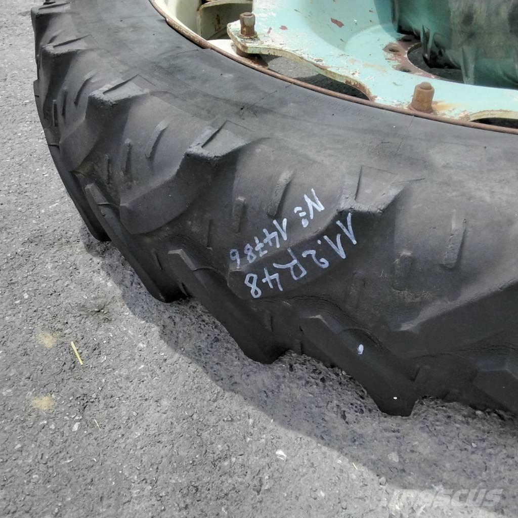 Kleber 11.2R48 Ruedas