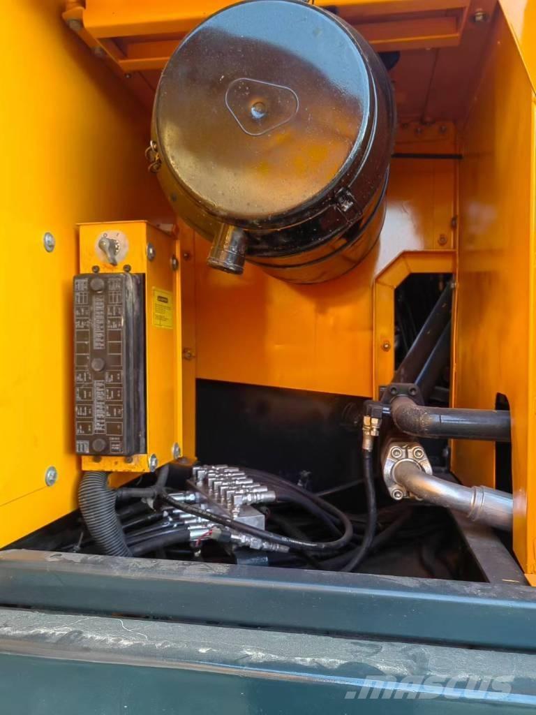 Hyundai 305LC-9S Excavadoras sobre orugas