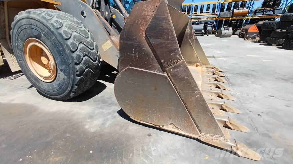 Volvo L 180 F Cargadoras sobre ruedas