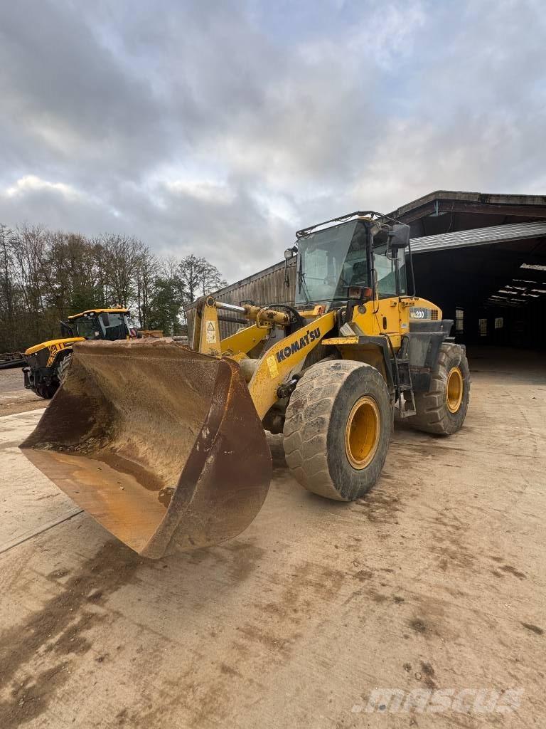 Komatsu WA 200-5 Cargadoras sobre ruedas