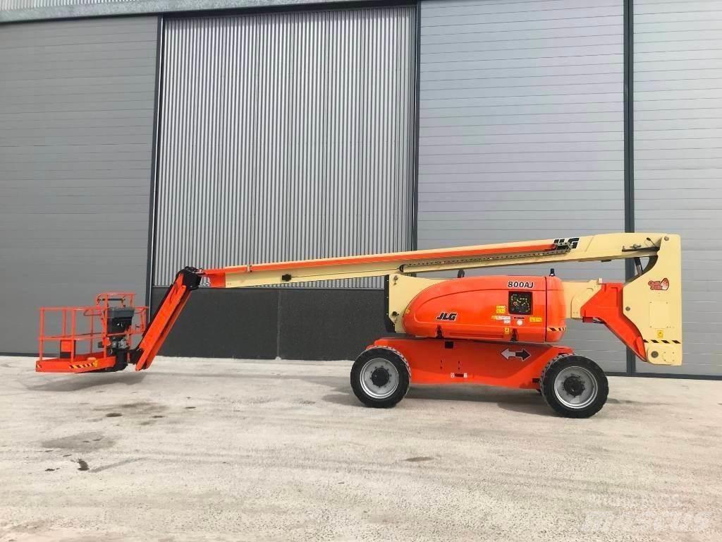 JLG 800 AJ Plataformas con brazo de elevación manual