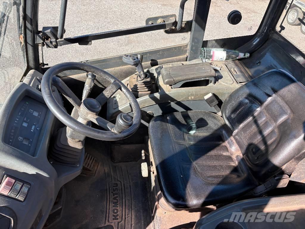 Komatsu WA 90 Cargadoras sobre ruedas