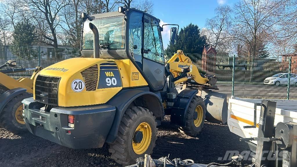 Komatsu WA 90 Cargadoras sobre ruedas