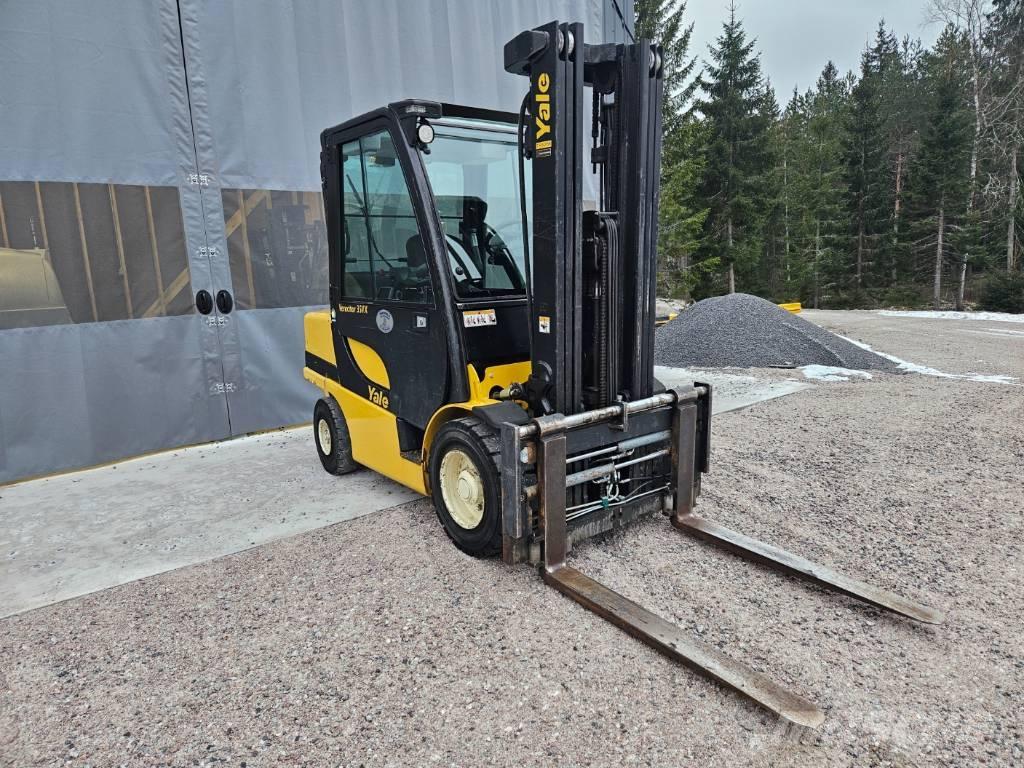Yale GDP 35 VX Camiones diesel