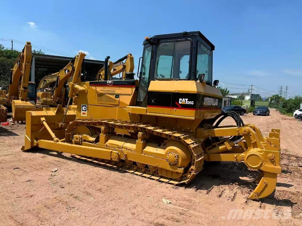 CAT D6G Buldozer sobre oruga