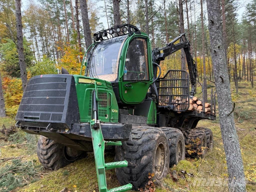 John Deere 1010 E Transportadoras