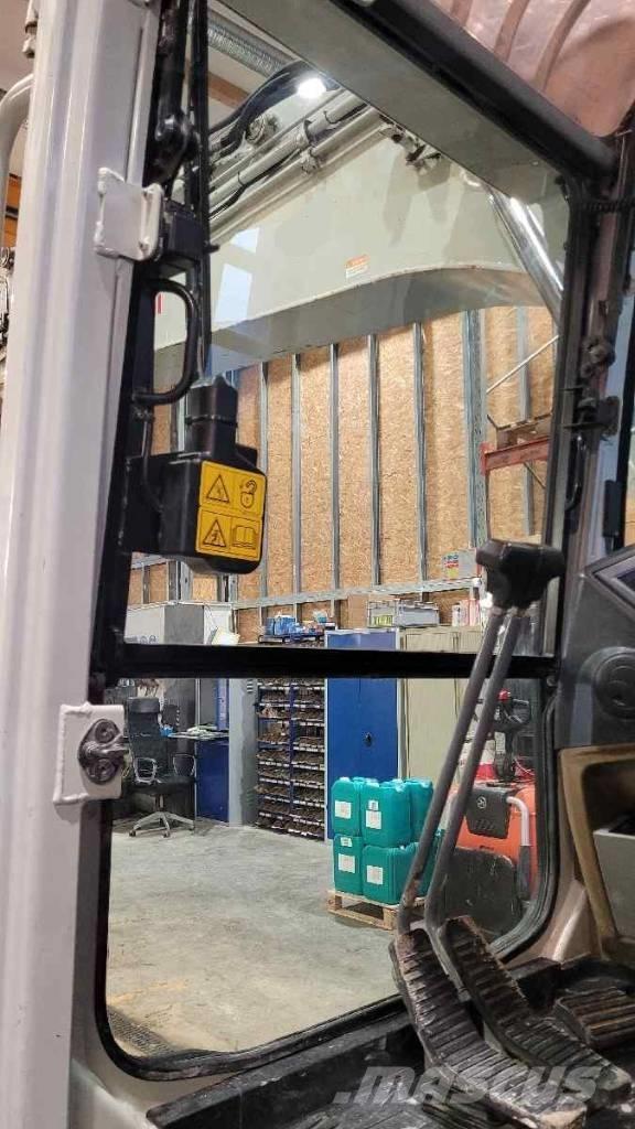 Takeuchi TB 2150 R Excavadoras sobre orugas