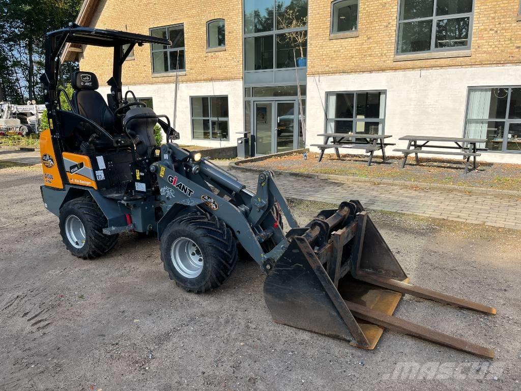 GiANT G 1500 X-tra Minicargadoras