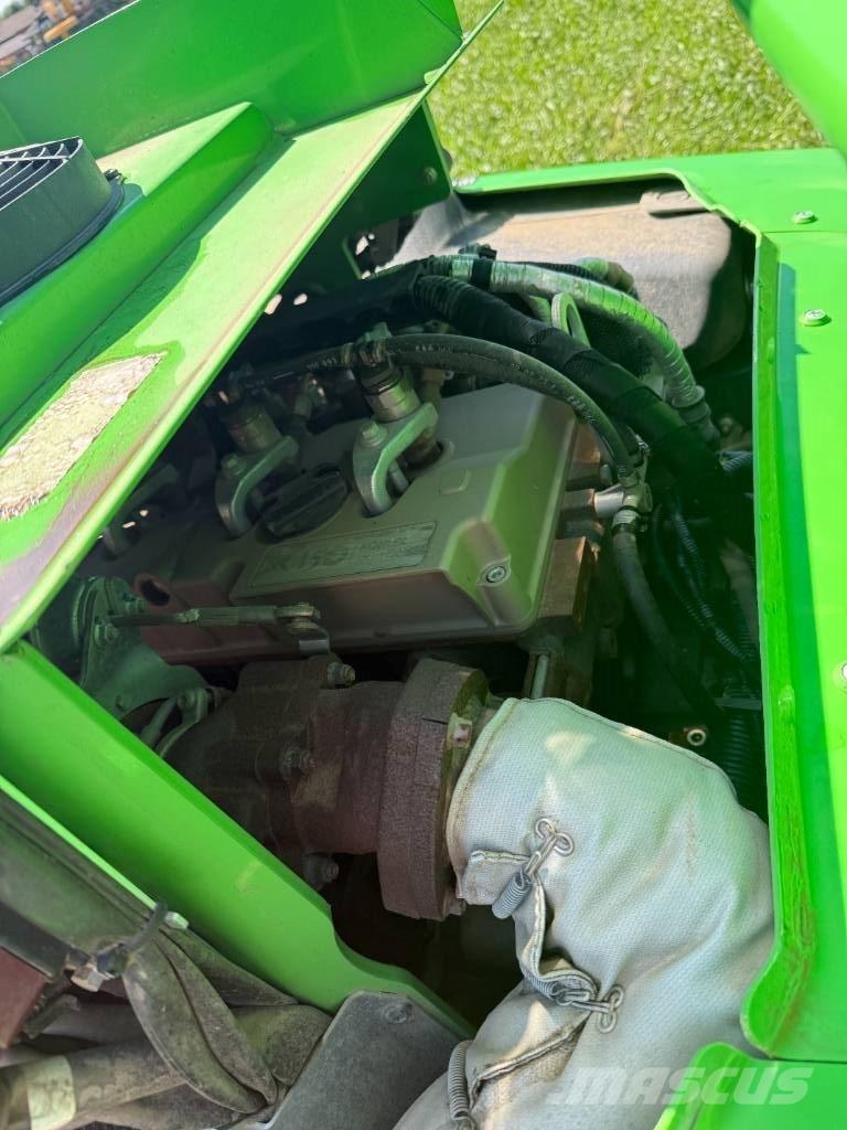 Avant 860 i Cargadoras sobre ruedas